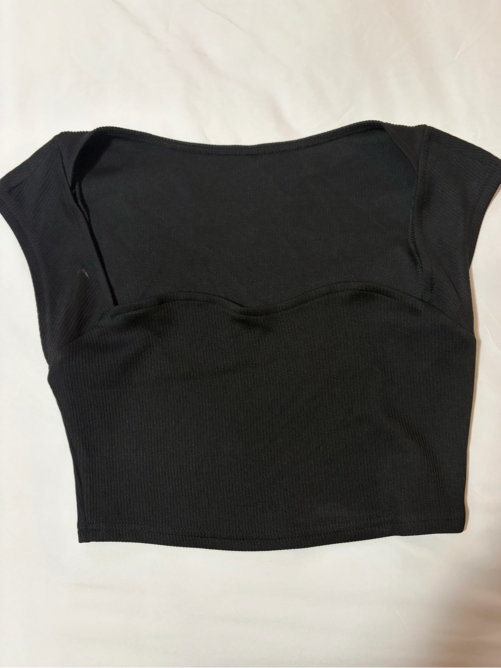 SHEIN Black Ribbed Sweetheart Neck Crop Top
